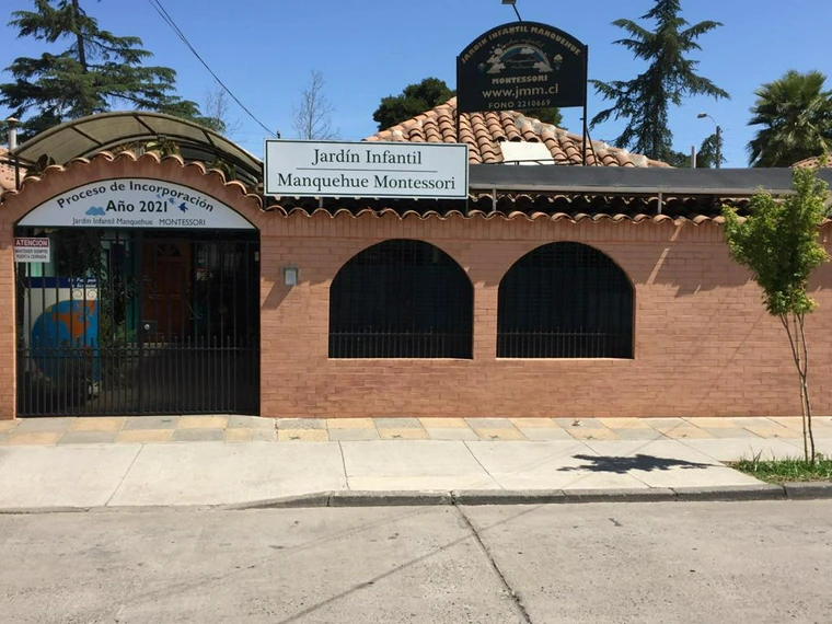 Fachada y accesos